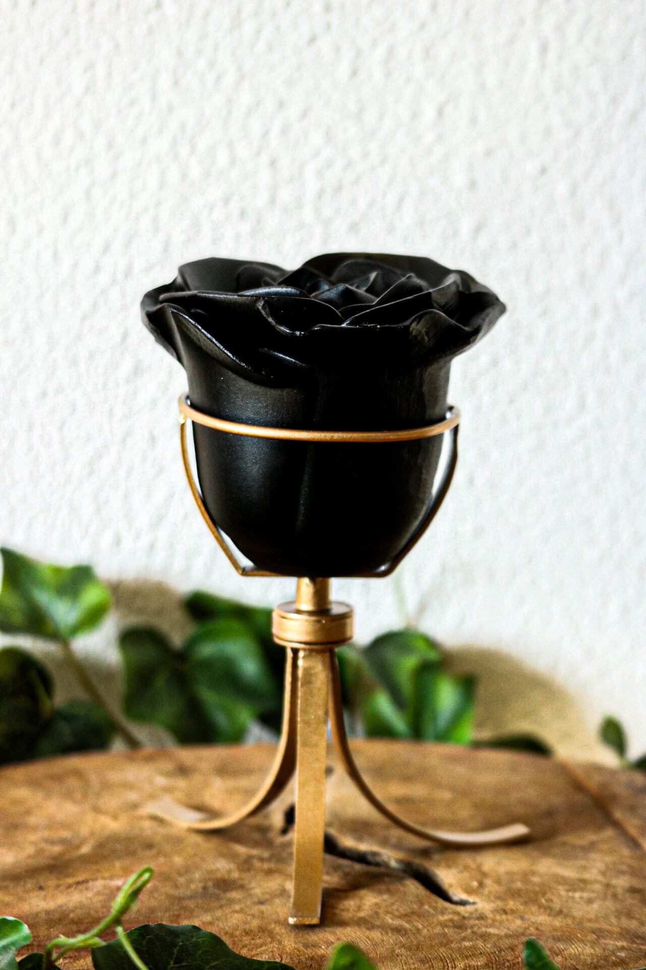 Black obsidian rose