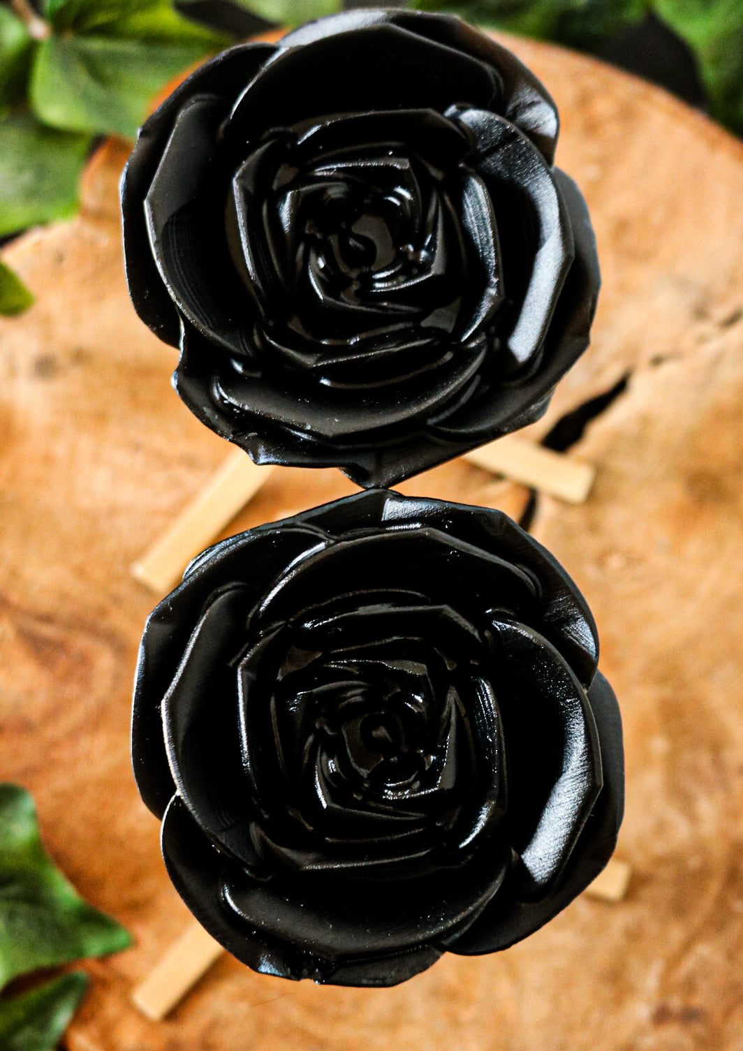 Black obsidian rose